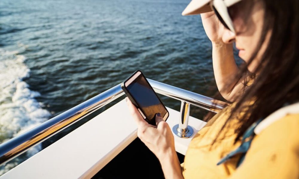 boating-and-smartphone-apps-original